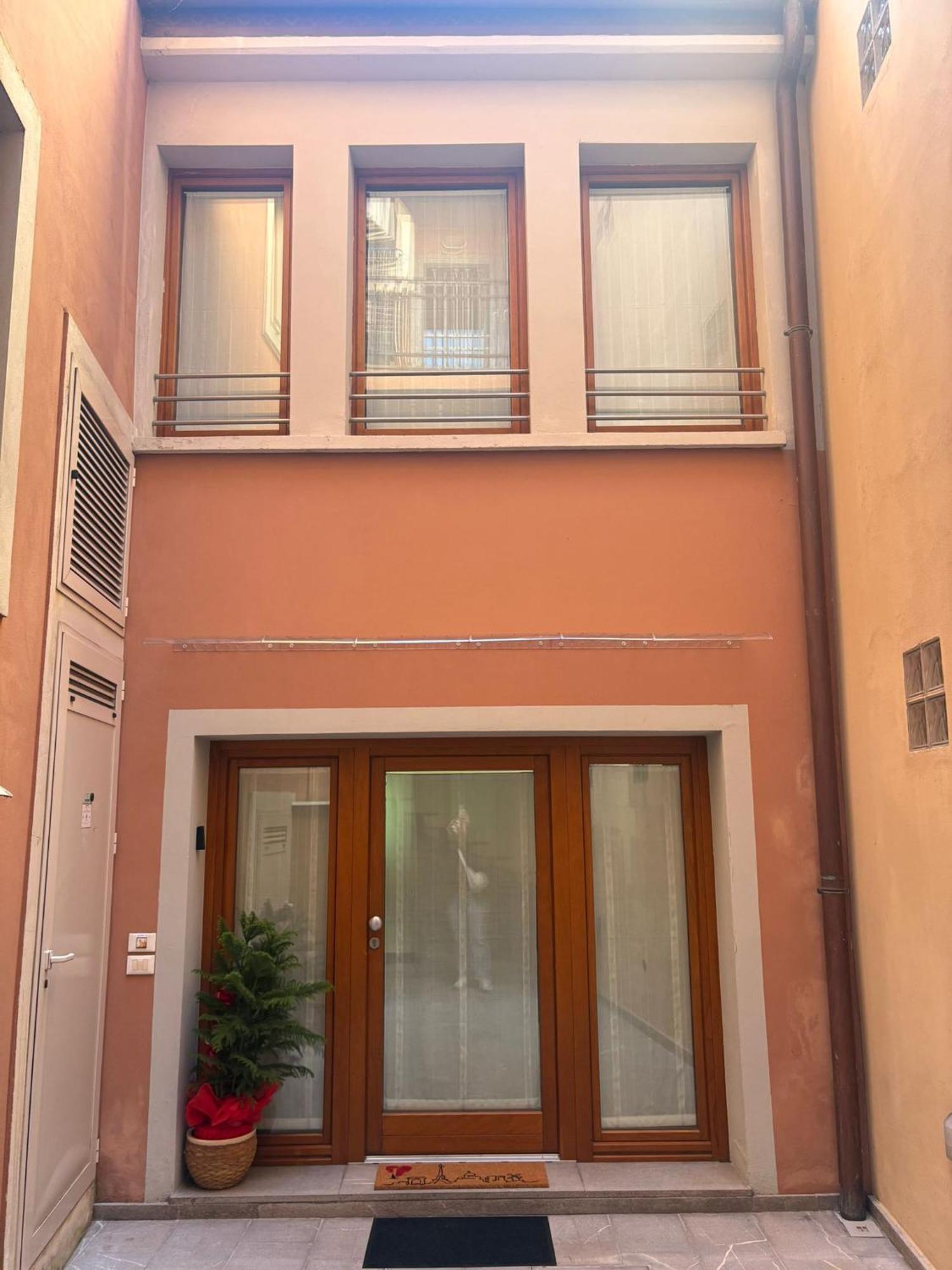 Nest Living Sunset 42 Apartamento Udine Exterior foto
